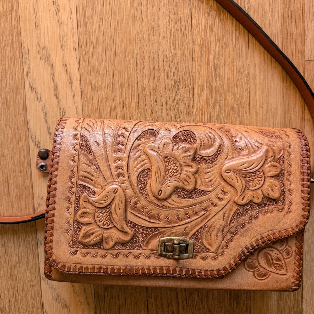 Really Cool 70s Mexican Leather Reversible Purse - Picture 6 of 7
